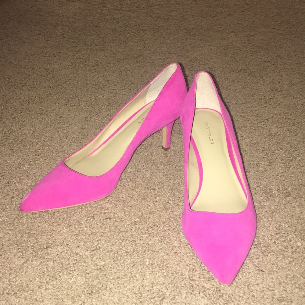 Magenta heels